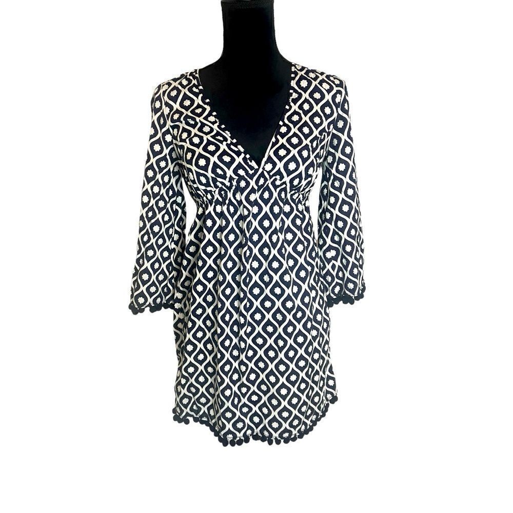 BODEN ESMERALDA POM POM GEOMETRIC NAVY AND WHITE KAFTAN/SWIM COVERUP SIZE 2